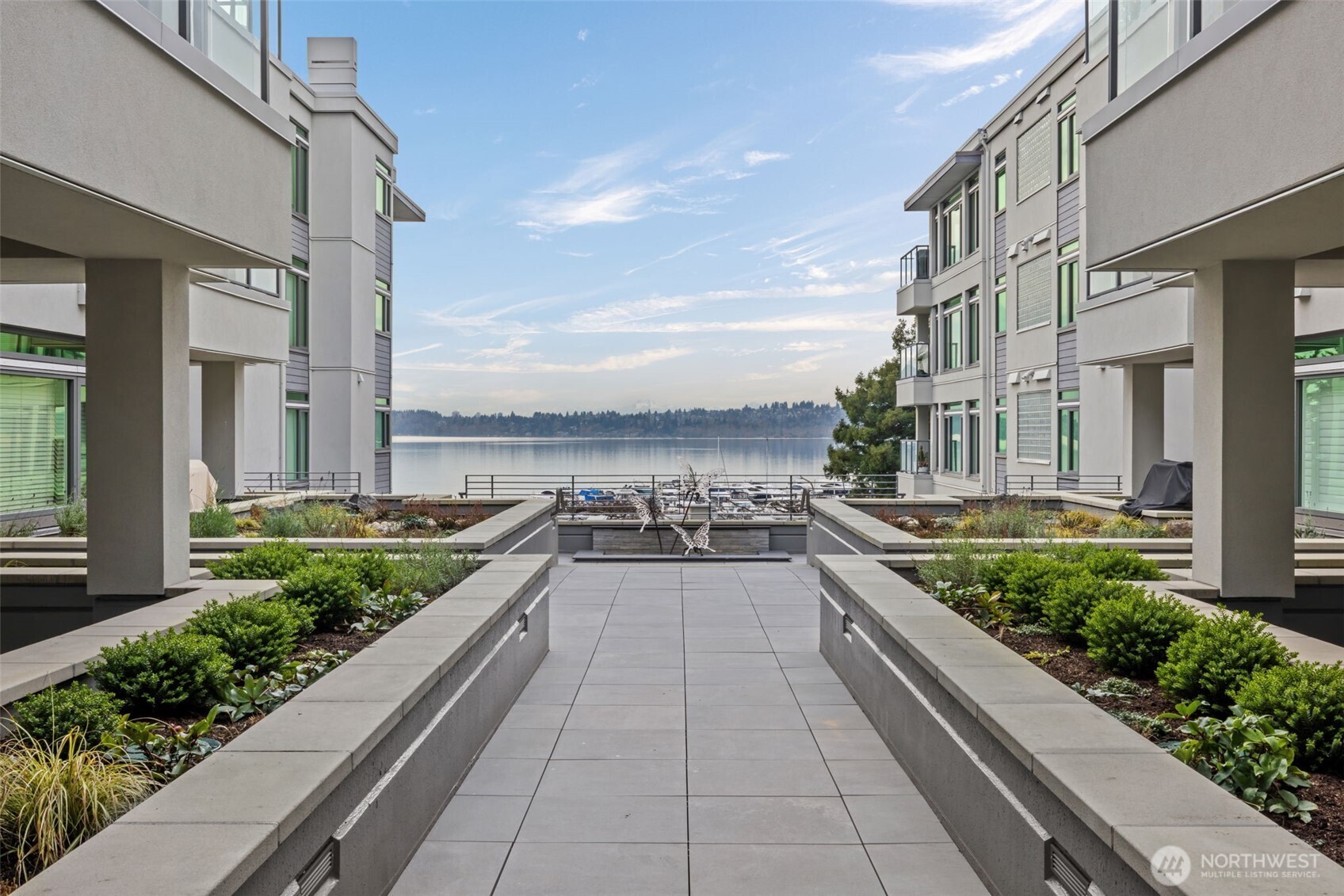 225 2nd Street S #D4, Kirkland, WA 98033