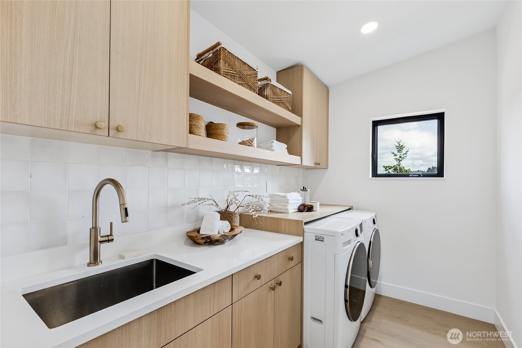 3695 122nd Avenue SE, Bellevue, WA 98006