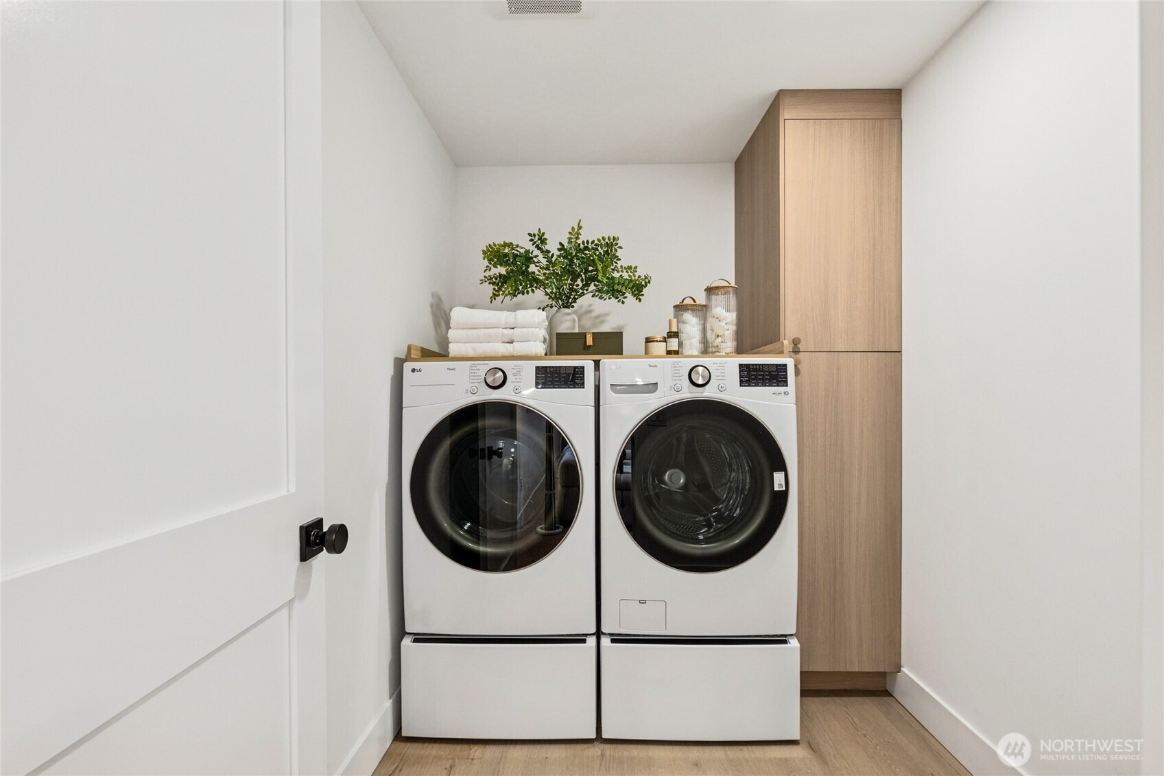 3695 122nd Avenue SE, Bellevue, WA 98006