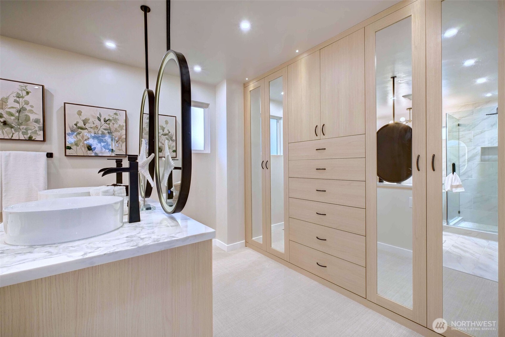 13901 Somerset Lane SE, Bellevue, WA 98006