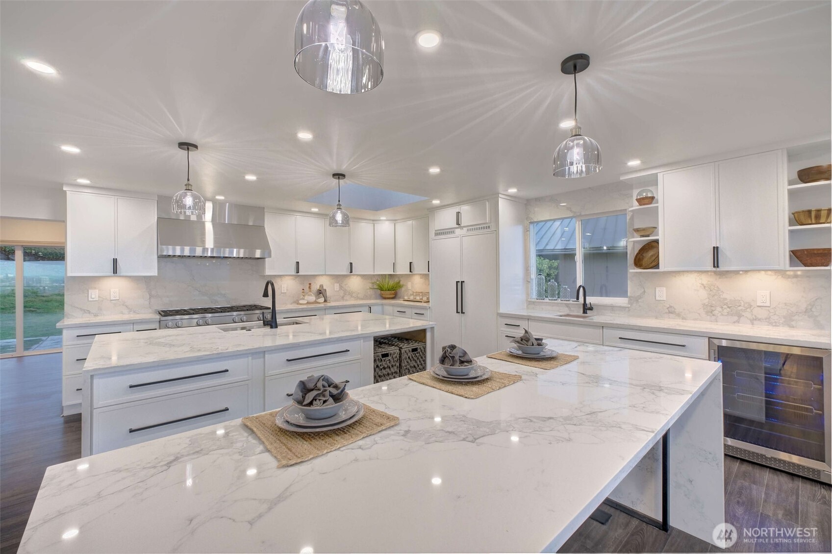 13901 Somerset Lane SE, Bellevue, WA 98006