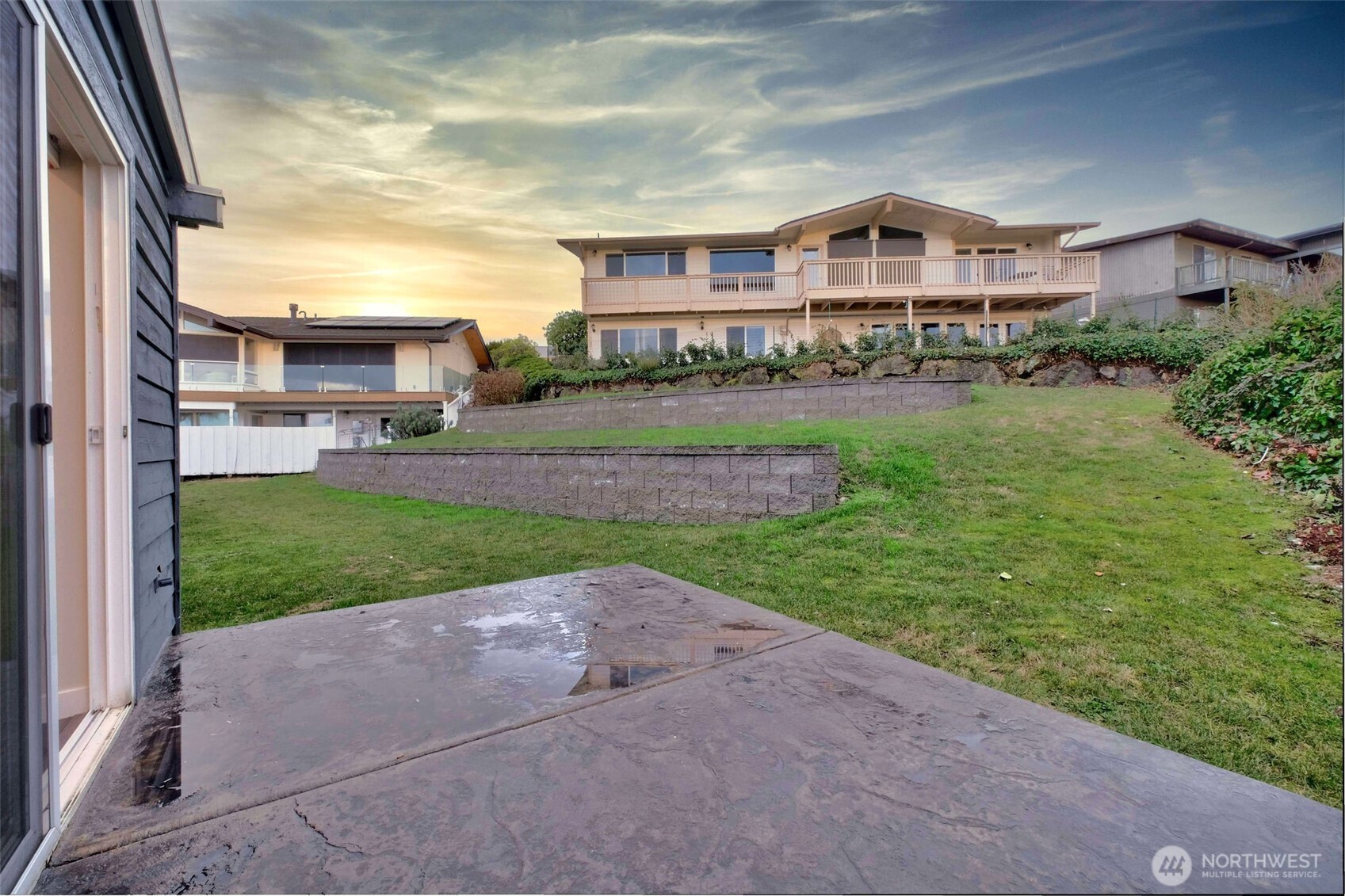 13901 Somerset Lane SE, Bellevue, WA 98006