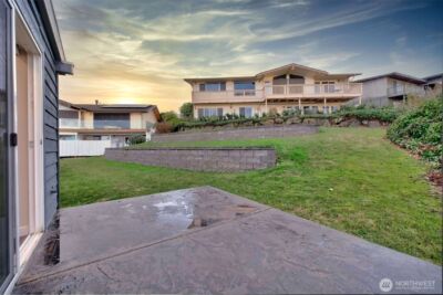 13901 Somerset Lane SE, Bellevue, WA 98006 - Photo 31