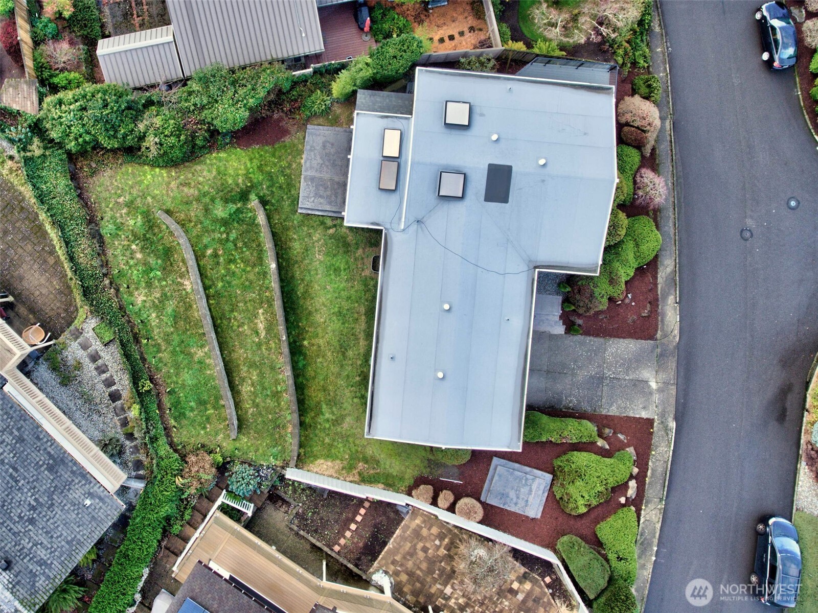 13901 Somerset Lane SE, Bellevue, WA 98006