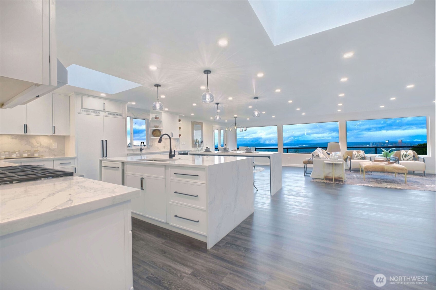 13901 Somerset Lane SE, Bellevue, WA 98006