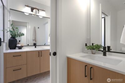 10344 Wallingford Avenue N, Seattle, WA 98133 - Photo 22