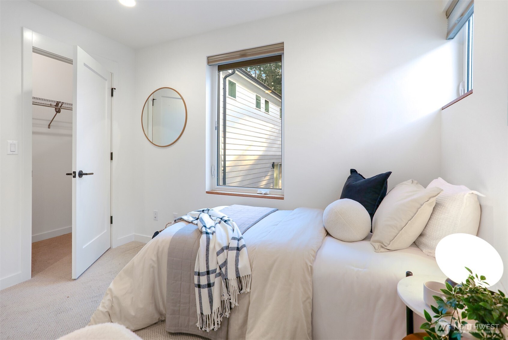 10344 Wallingford Avenue N, Seattle, WA 98133