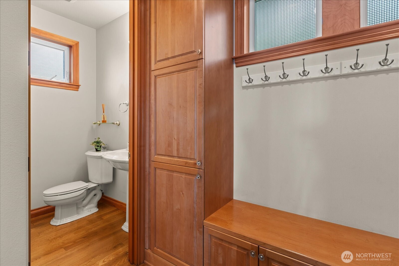 603 Washington Avenue , Mukilteo, WA 98275-2215