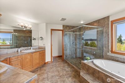 603 Washington Avenue , Mukilteo, WA 98275-2215 - Photo 16