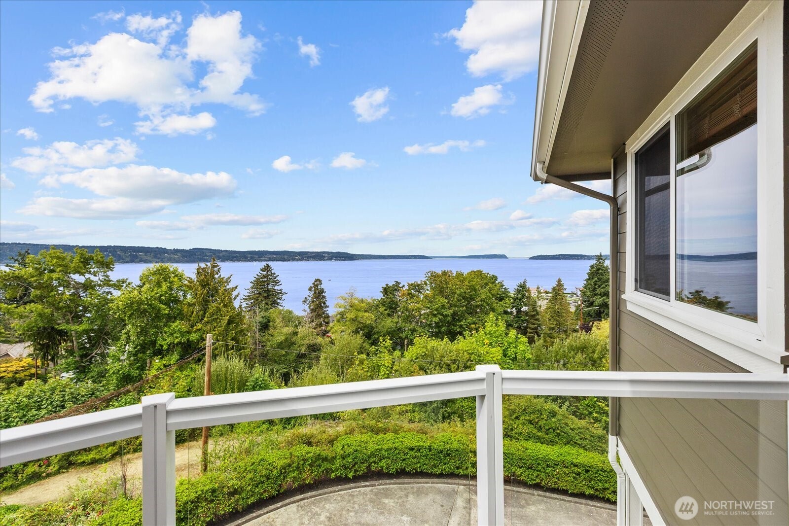 603 Washington Avenue , Mukilteo, WA 98275-2215