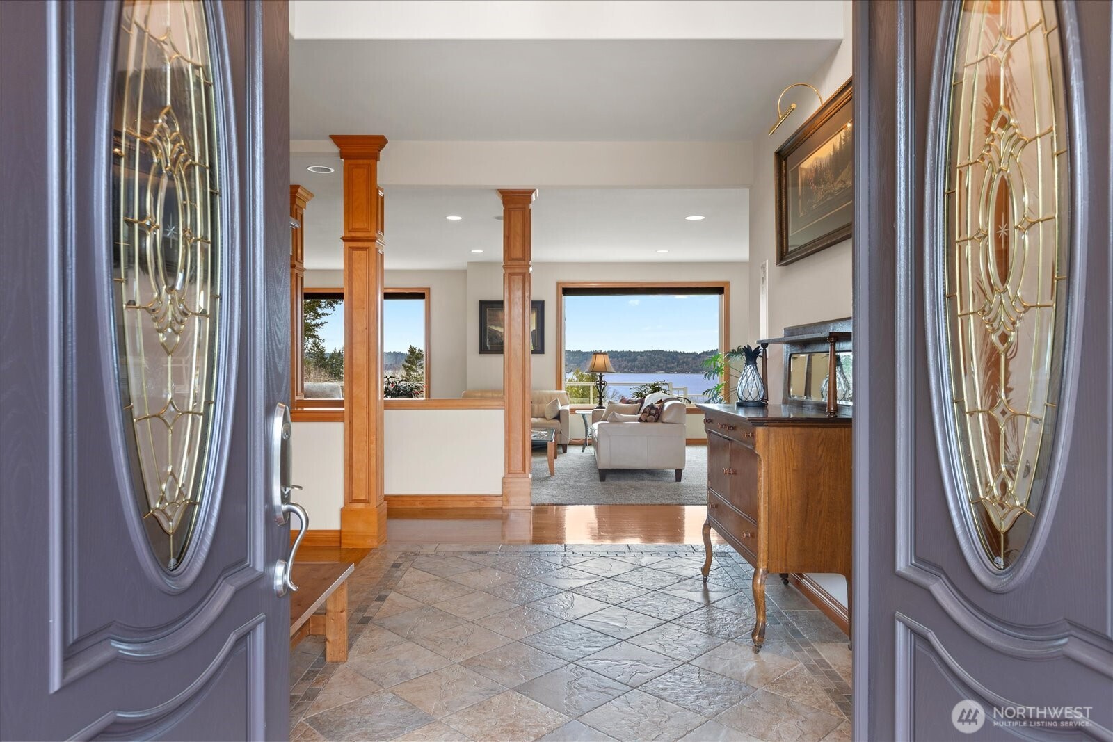 603 Washington Avenue , Mukilteo, WA 98275-2215