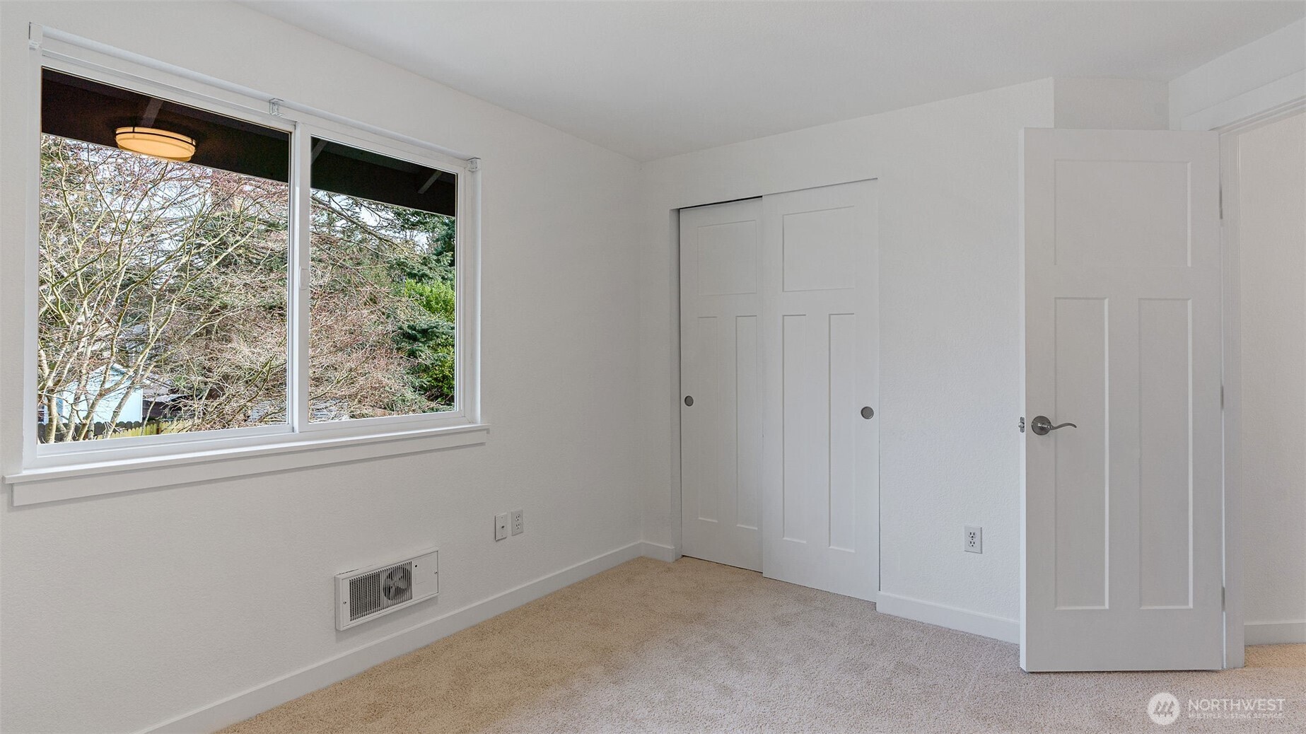 5909 Glenwood Avenue , Everett, WA 98203