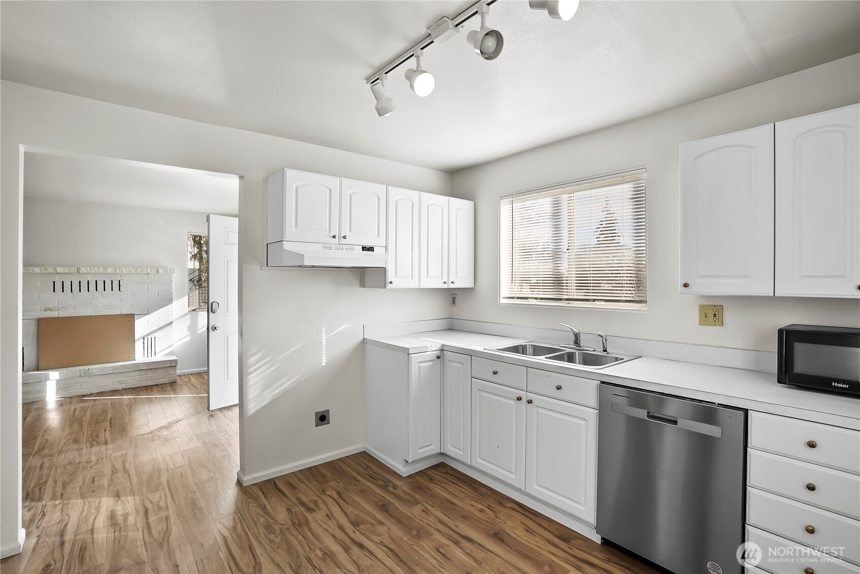 2524 NE 130th Street , Seattle, WA 98125