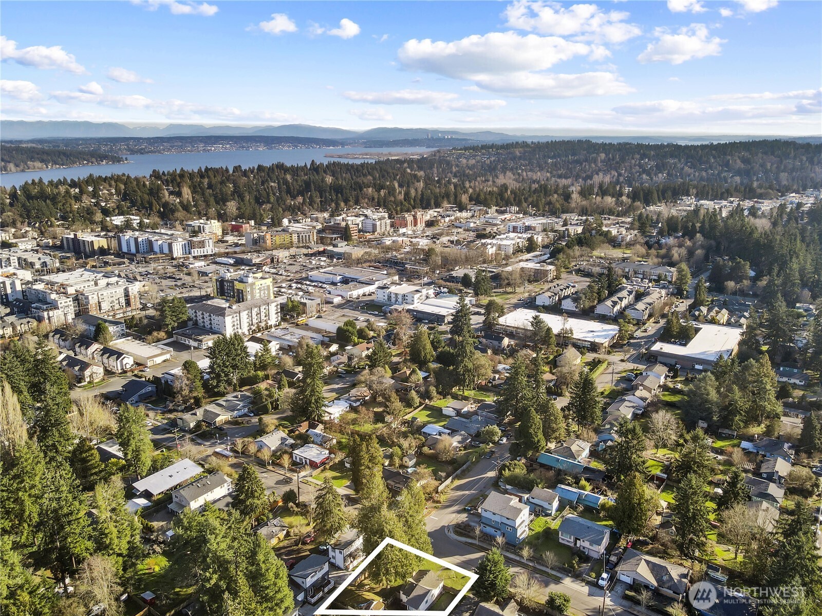 2524 NE 130th Street , Seattle, WA 98125