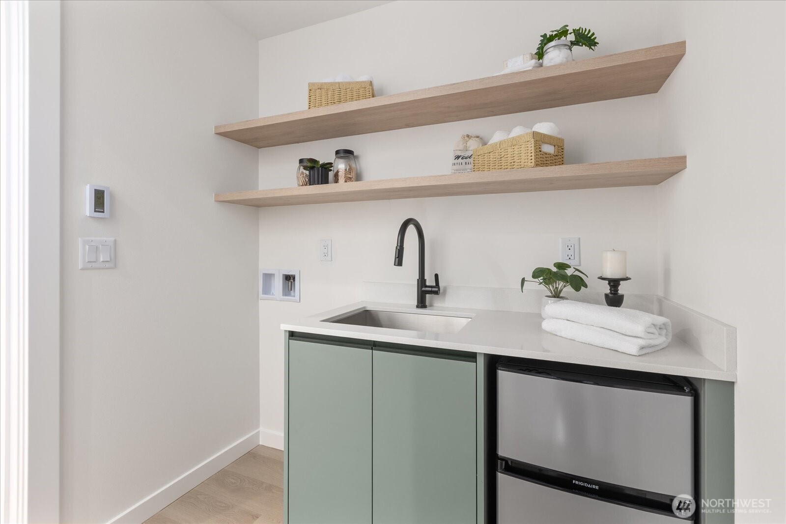 3118 Queen Anne Avenue N, Seattle, WA 98119