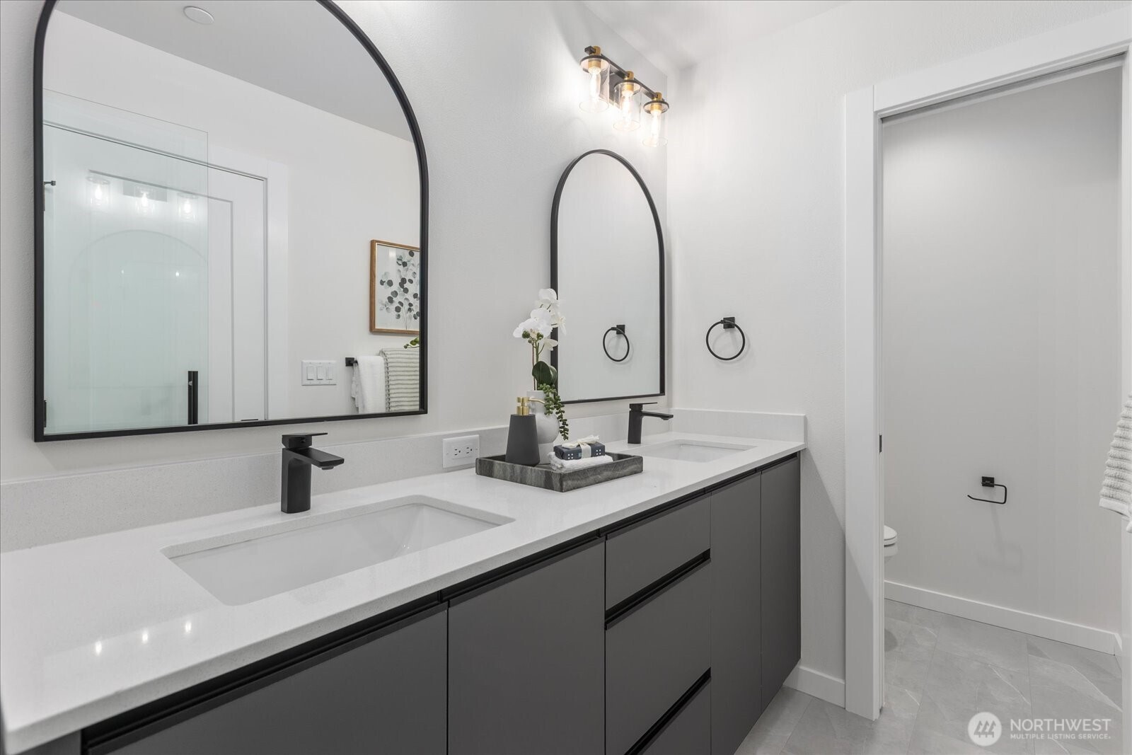 3118 Queen Anne Avenue N, Seattle, WA 98119