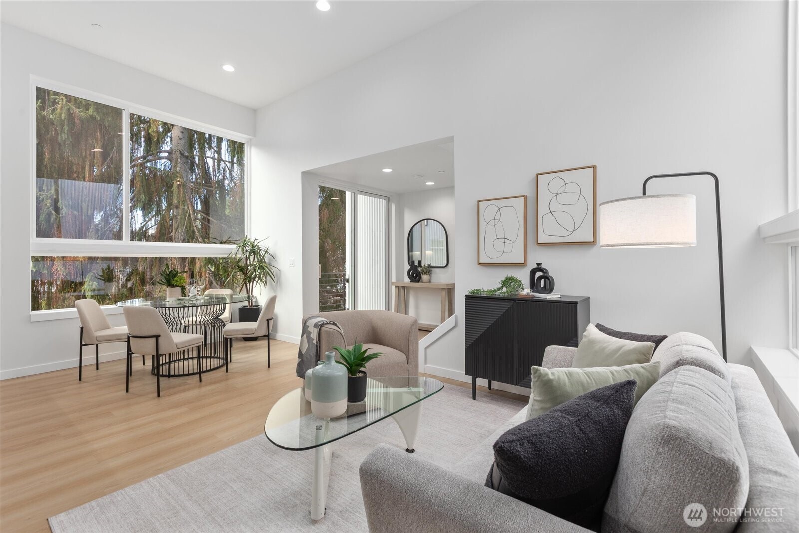 3118 Queen Anne Avenue N, Seattle, WA 98119