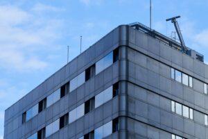 Washington commercial real estate - Washington's Commercial Real Estate Soars: Industrial and Retail Sectors Lead