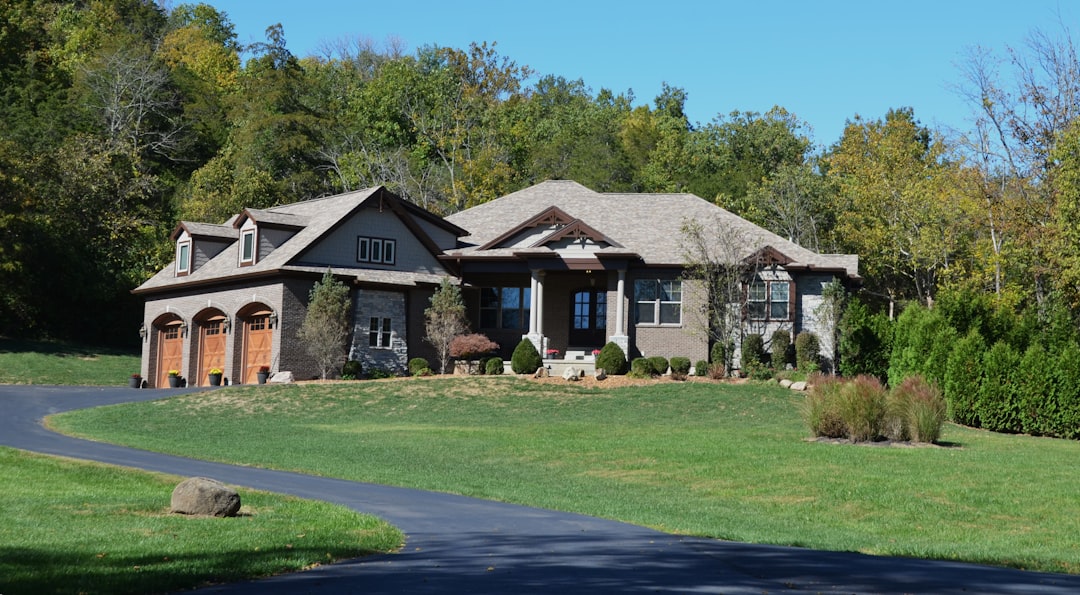 Maximize Your Sale: Why Garage Door Upgrades Recoup 268% in 2026 Washington Housing Market